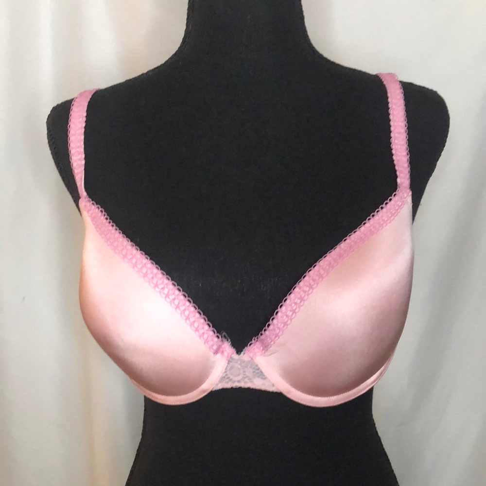SO pink lace trimmed padded bra. Size 36 D. Softly padded with underwire.